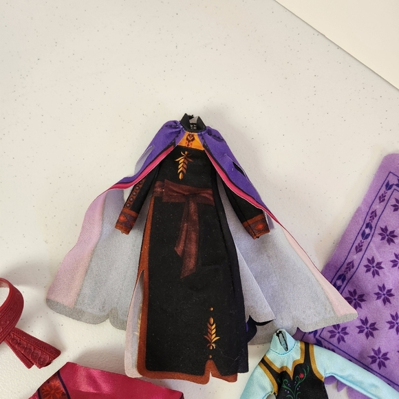 Disney Frozen Anna Elsa Clothing Lot Replacement Parts Belt Blanket Dress - Picture 7 of 7